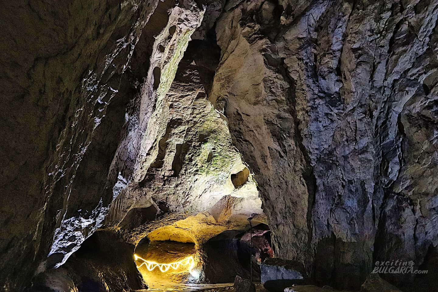 A tunnel in the Bacho Kiro cave