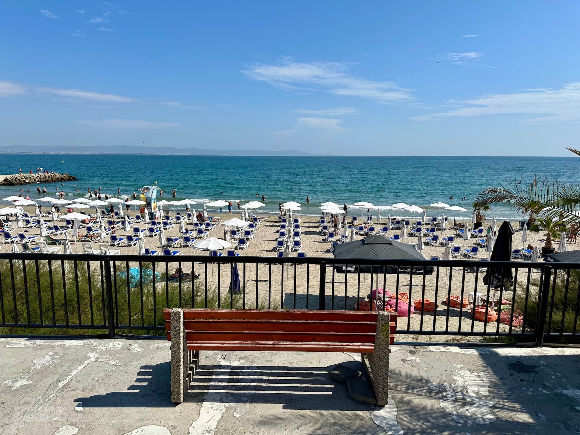 Pomorie-beach-bench